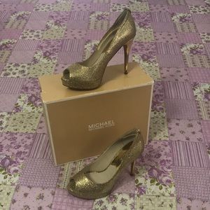 Michael Kors - Gold shoes